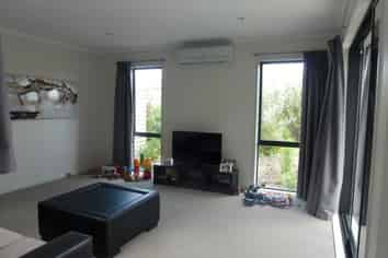 52 Scoria Close, Pyes Pa