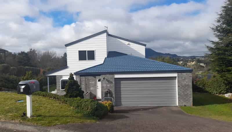 8 Julies Way, Rangatira Park