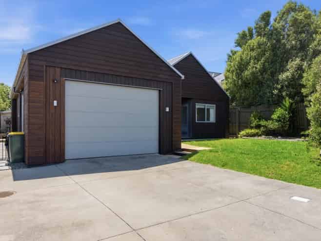 211 Pukehina Parade, Pukehina