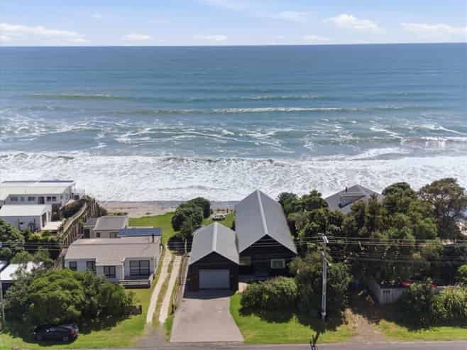211 Pukehina Parade, Pukehina