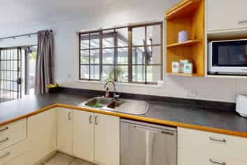 12 Grange Place, Milson