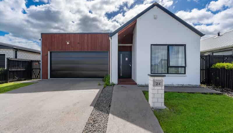 24 Ogilvie Avenue, Chartwell