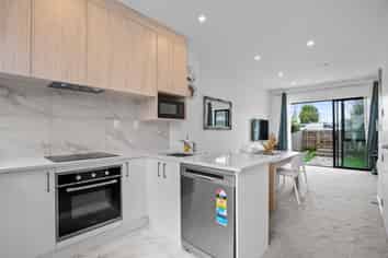 96E Walmsley Road, Favona