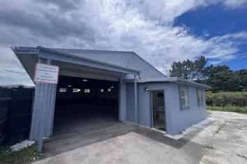New Lynn Industrial with Sizable Yard Space