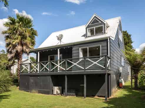 13 Cadman Street, Waikino