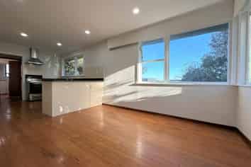 103 Edgewater Drive, Pakuranga