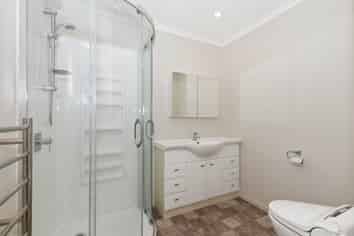 41/8 Village Place, Tuakau