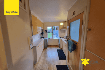 111 Flanshaw Road, Te Atatu South