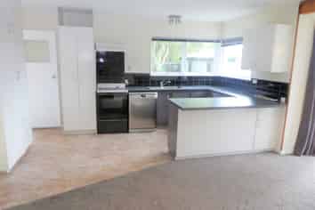 11 Valerie Pl, Redwood