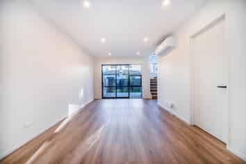 15/85 Cascades Road, Pakuranga Heights