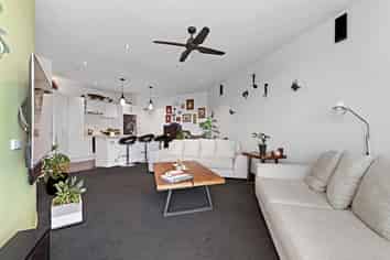 702/11 Tamariki Avenue, Orewa