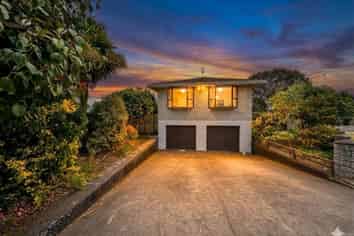 1 Lakewood Drive, Burwood