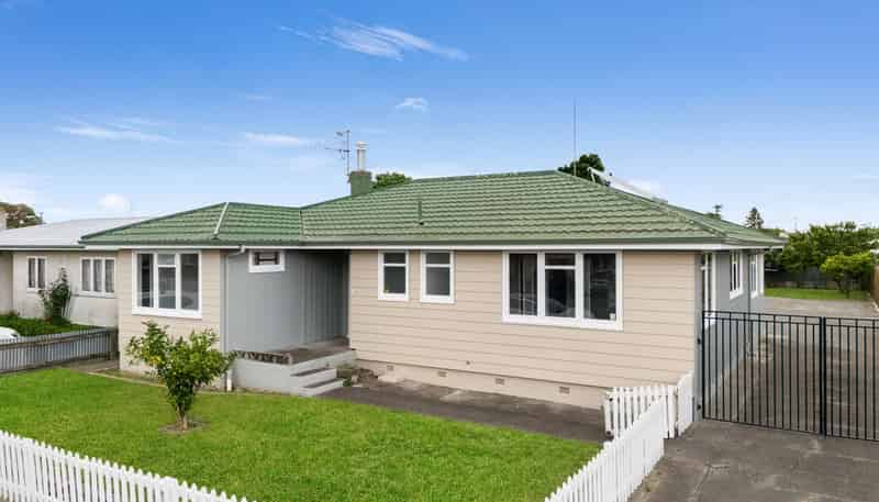 4 Bright Crescent, Maraenui