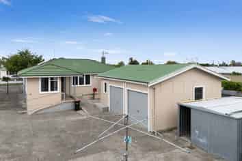 4 Bright Crescent, Maraenui