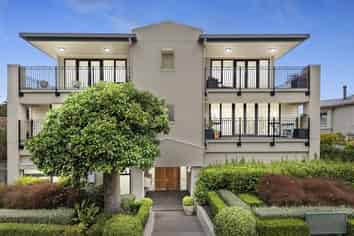 11/28 Hobson Street, Thorndon