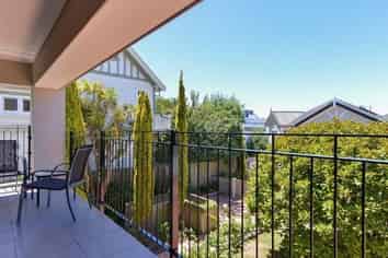 11/28 Hobson Street, Thorndon