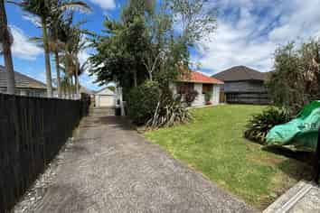 12 Stewart Avenue, Panmure