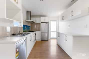 4a Worthington Place, West Harbour