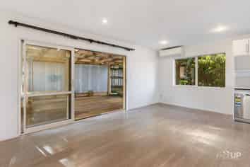 4a Worthington Place, West Harbour