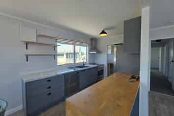 96 Karewa Parade, Papamoa