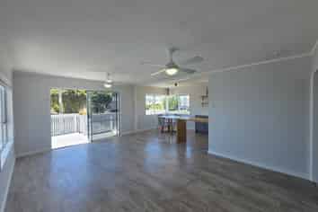 96 Karewa Parade, Papamoa