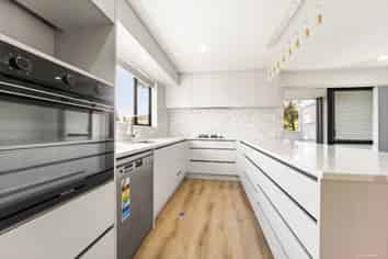 7 Liban Place, Massey