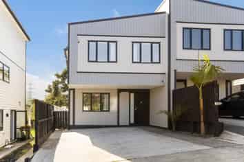 7 Liban Place, Massey