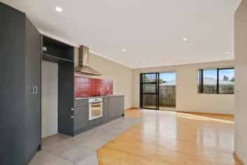 26B Lincoln Road, Henderson