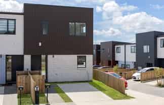 21 Clay Works Lane, New Lynn