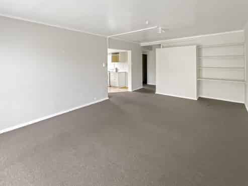 6/97 Farmer Crescent, Taita