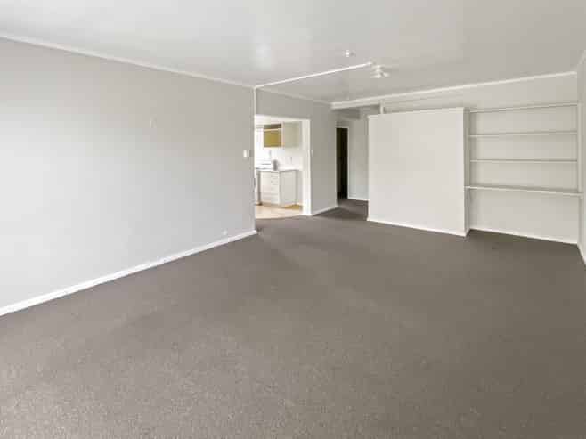 6/97 Farmer Crescent, Taita