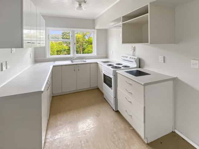 6/97 Farmer Crescent, Taita