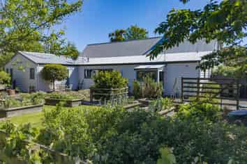 2195 Old West Coast Road, Kirwee