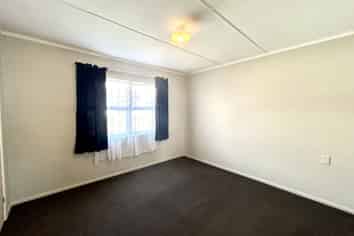 37 York Street, Glenholme