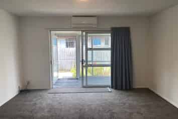 2/12 Peer Street, Upper Riccarton