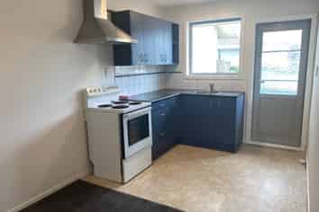 2/12 Peer Street, Upper Riccarton