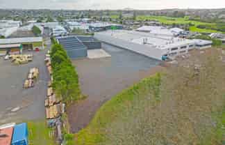 2,600M² HARDSTAND YARD - $48/M²
