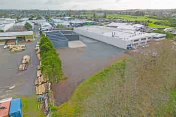 2,600M² HARDSTAND YARD - $48/M²
