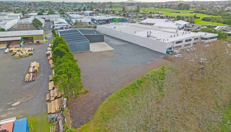 77 Ben Lomond Crescent, Pakuranga Heights