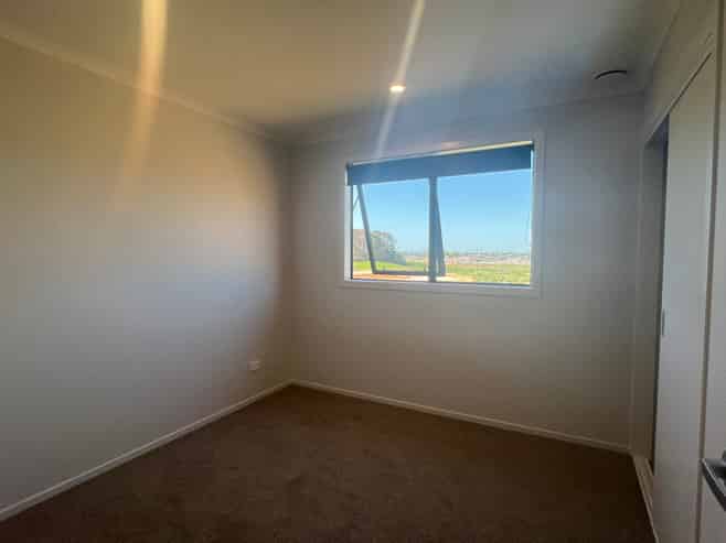 54 Scenic Rise, Rototuna North