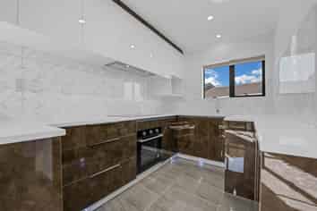  25C Leaver Place, Weymouth