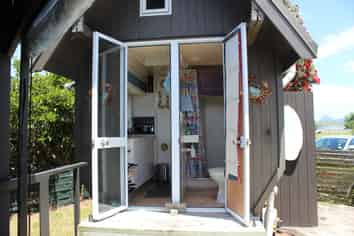 185 Rangiora Crescent, Matarangi