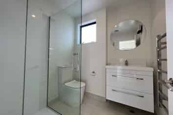 1/387 Armagh St, Linwood