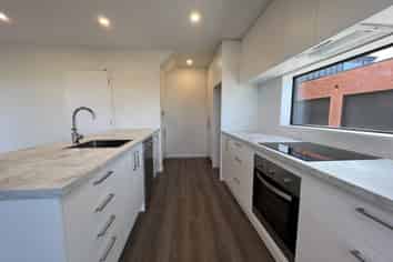 1/387 Armagh St, Linwood