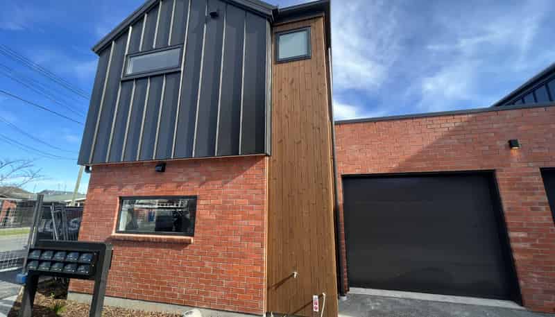 1/387 Armagh St, Linwood