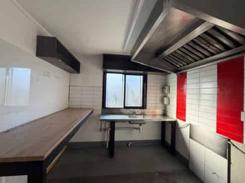 High exposure site - ideal hospitality or retail