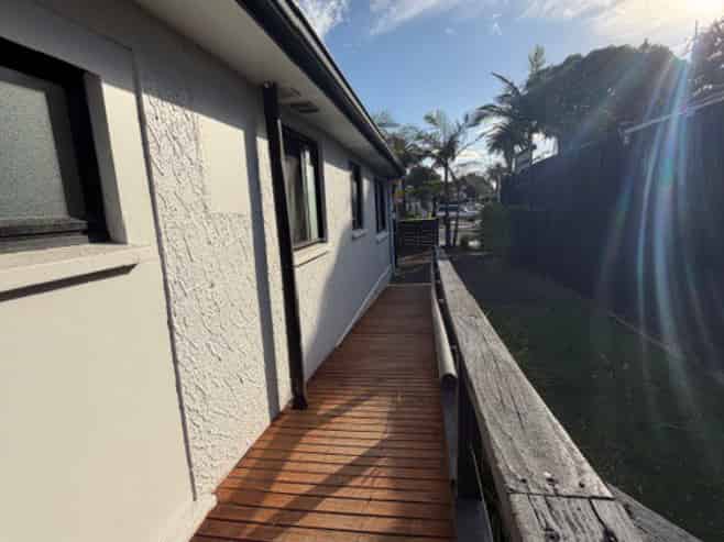 High exposure site - ideal hospitality or retail