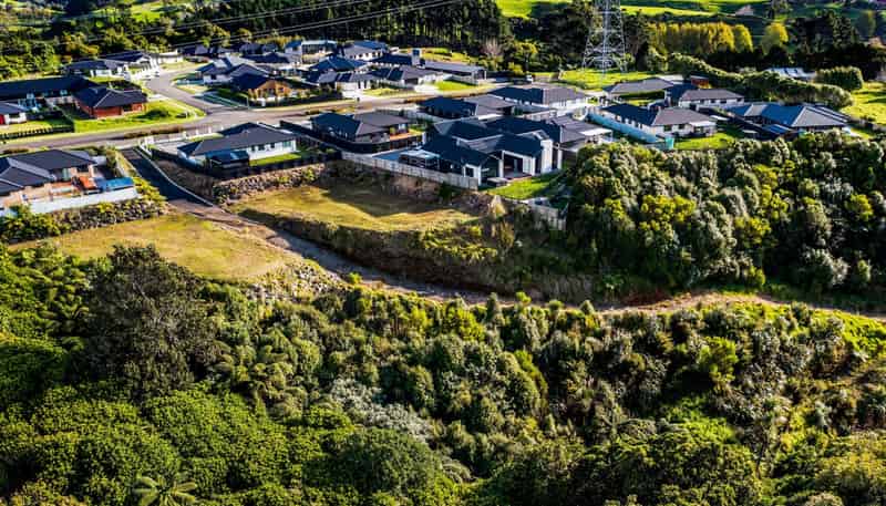 26B Honeyfield Drive, Whalers Gate