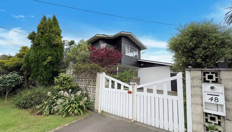 48 Great North Road, Saint Johns Hill