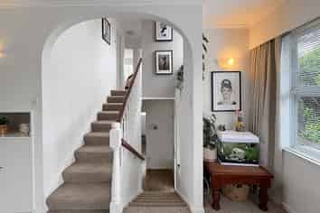 48 Great North Road, Saint Johns Hill